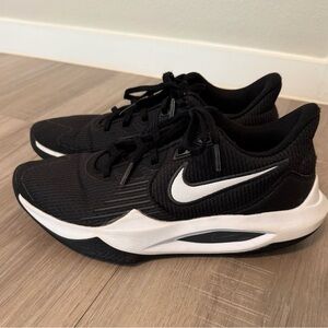 Nike Black and white Sneakers